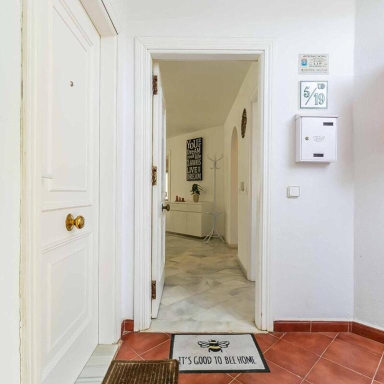 134 - Stylish Modern Apartment with Pool, Mijas - Apartamento de 2 dormitorios - 47