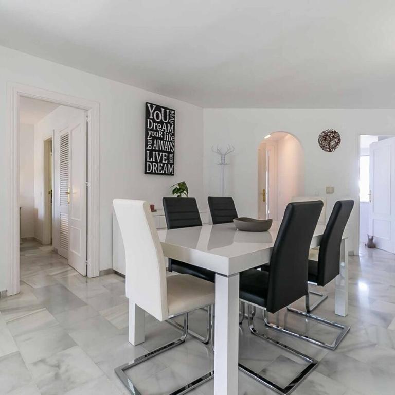 134 - Stylish Modern Apartment with Pool, Mijas - Apartamento de 2 dormitorios - 10