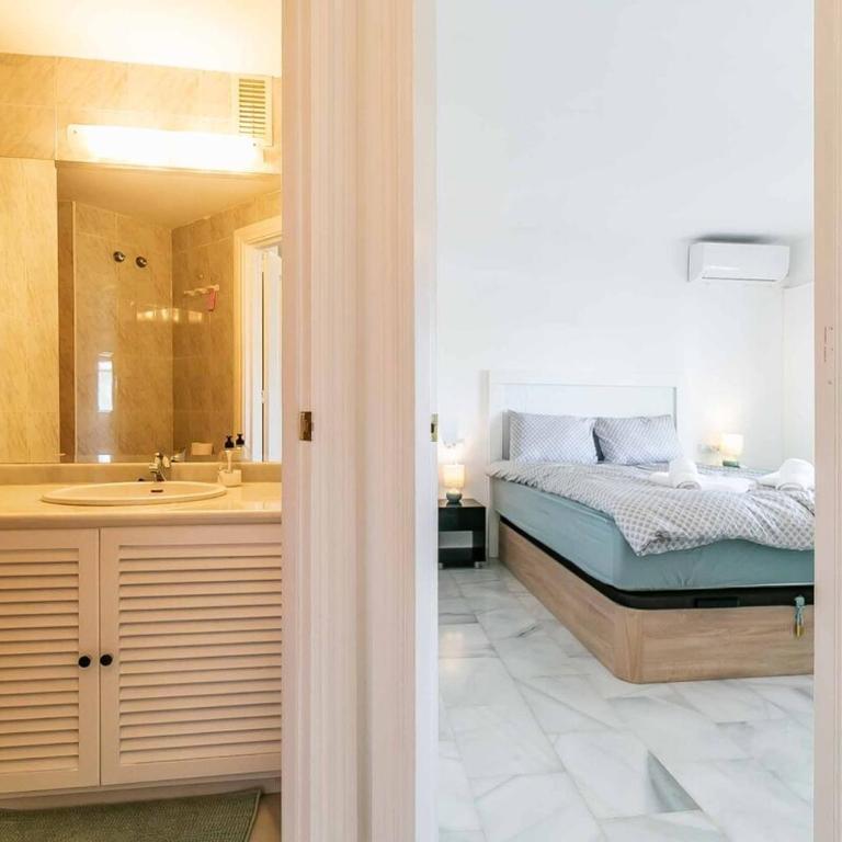 134 - Stylish Modern Apartment with Pool, Mijas - Apartamento de 2 dormitorios - 38
