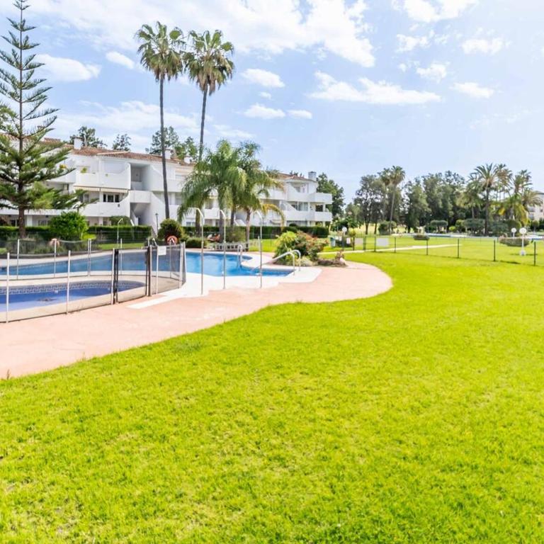 134 - Stylish Modern Apartment with Pool, Mijas - Apartamento de 2 dormitorios - 57