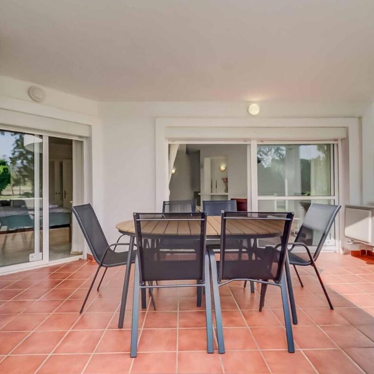 134 - Stylish Modern Apartment with Pool, Mijas - Apartamento de 2 dormitorios - 46