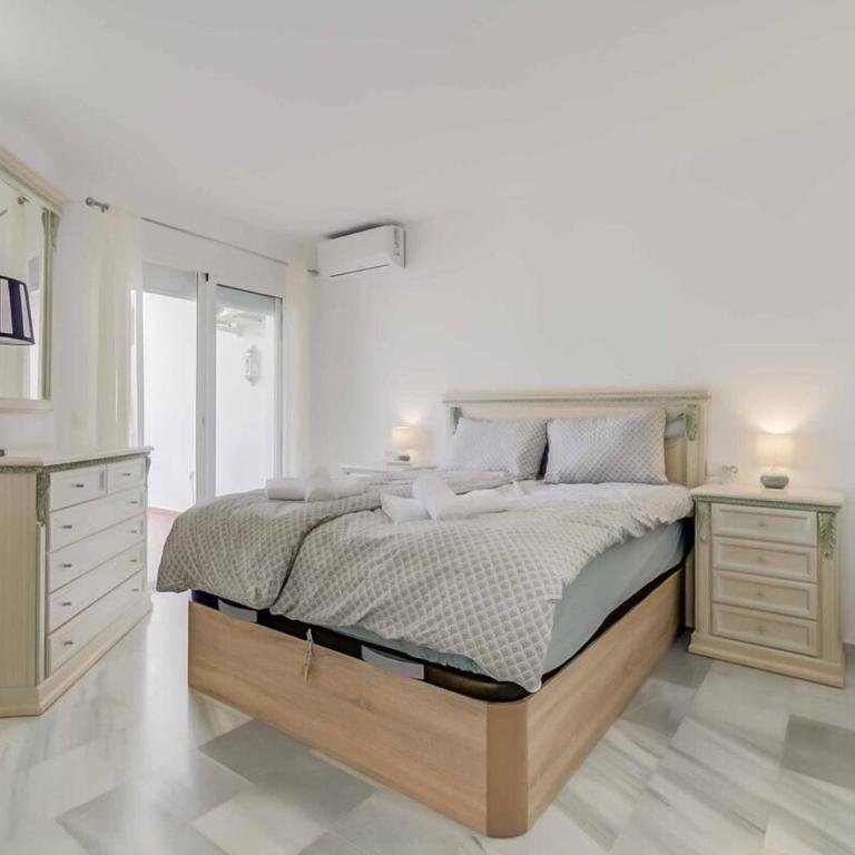 134 - Stylish Modern Apartment with Pool, Mijas - Apartamento de 2 dormitorios - 26