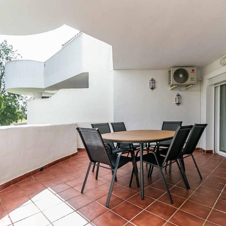 134 - Stylish Modern Apartment with Pool, Mijas - Apartamento de 2 dormitorios - 44