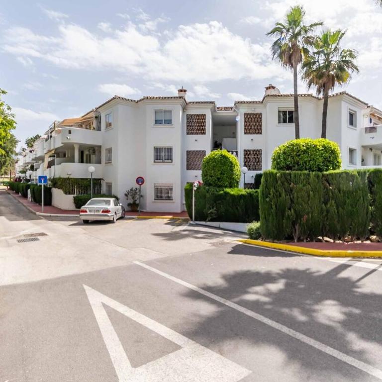 134 - Stylish Modern Apartment with Pool, Mijas - Apartamento de 2 dormitorios - 66
