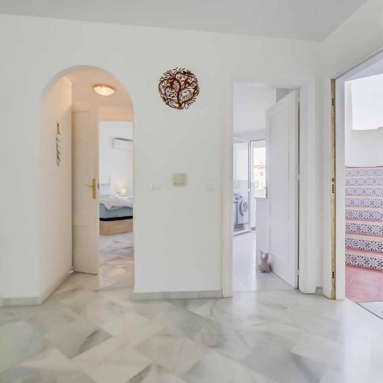 134 - Stylish Modern Apartment with Pool, Mijas - Apartamento de 2 dormitorios - 25