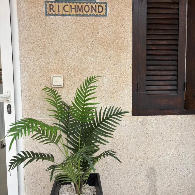 Villa Richmond - Two-Bedroom Apartment - 11