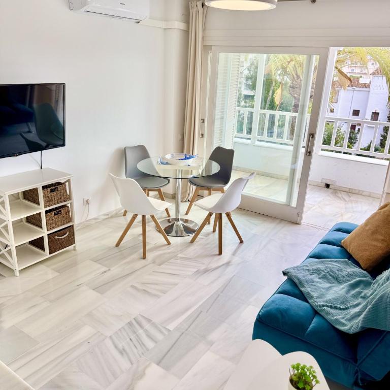 Amplio y luminoso apartamento en puerto banus - Apartamento - 13