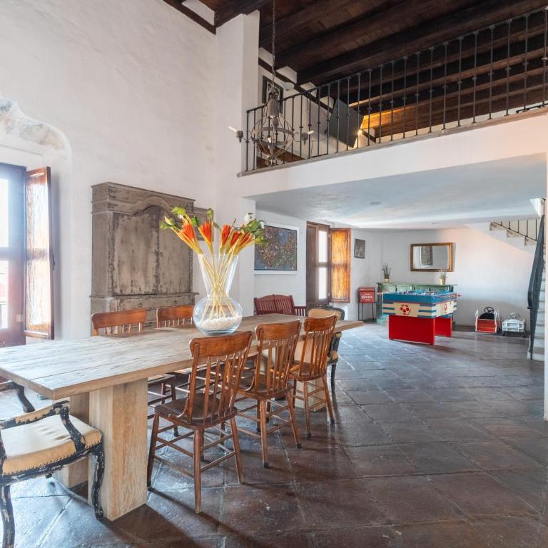 17th Century “Casa de la Virgen” | 5Beds + Parking - Casa de 3 dormitorios - 80