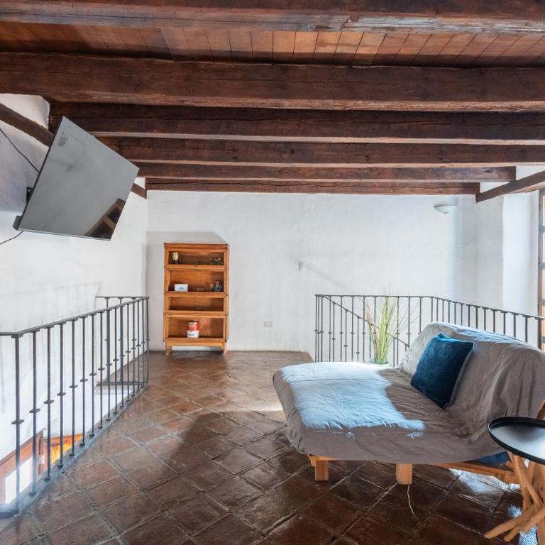 17th Century “Casa de la Virgen” | 5Beds + Parking - Casa de 3 dormitorios - 81
