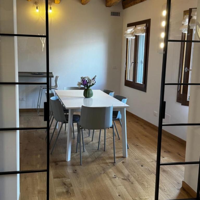 Palazzo Margherita - Appartamento con 2 Camere da Letto - 1
