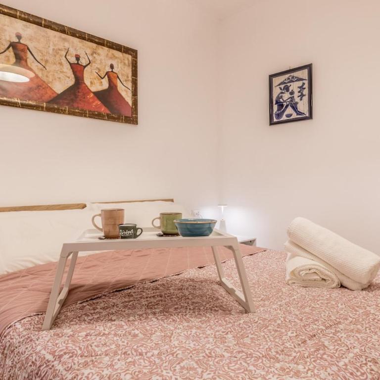 Trilocale vicino Metro B con Self Check In e Wi-Fi - Appartamento con 1 Camera da Letto - 13
