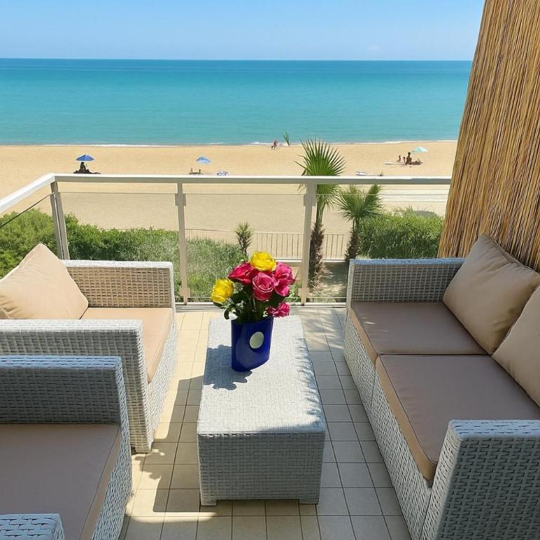 Conero Casa - Marcelli di Numana in Via Litoranea 101 sul mare vista Spiaggia con Parcheggio Esclusivo - Three-Bedroom Apartment - 15