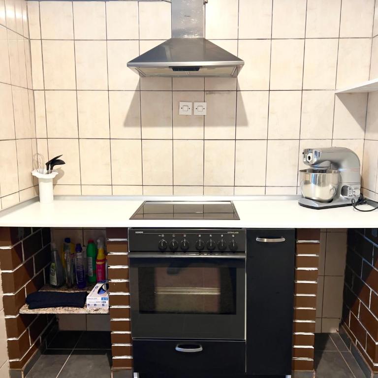 La Bocca Apartment - Airport, Parking, AC, Bidet, Coffee Machine, PS3 - One-Bedroom Apartment - 20