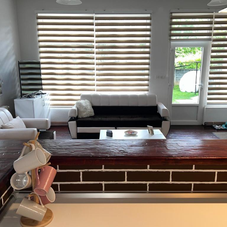 La Bocca Apartment - Airport, Parking, AC, Bidet, Coffee Machine, PS3 - One-Bedroom Apartment - 17