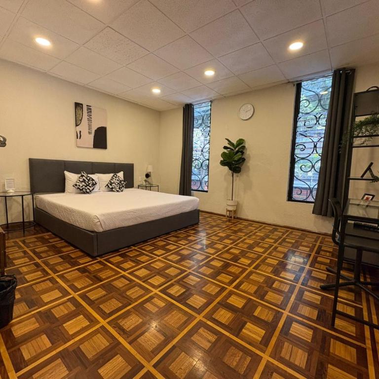 Singular Reforma - King Room with Private External Bathroom - 20