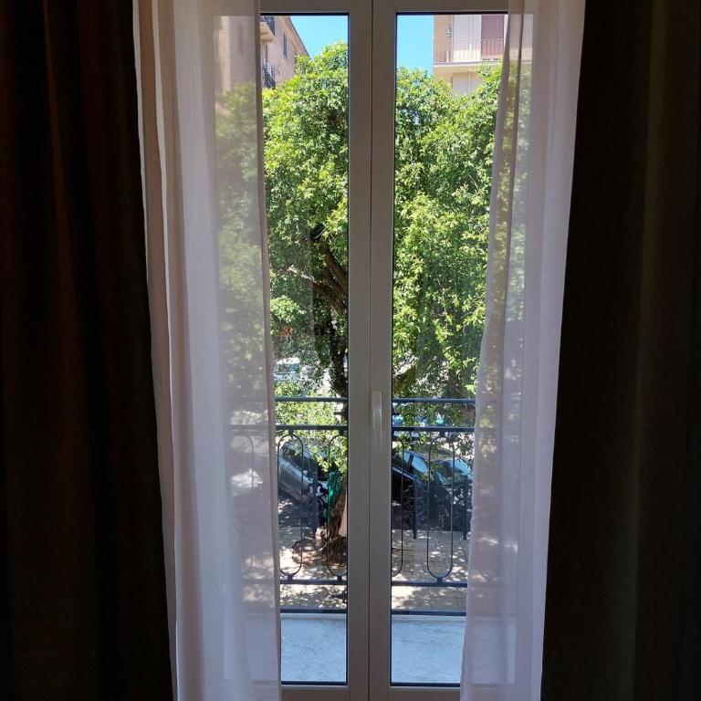 Volturno 50 - Appartamento con 3 Camere da Letto - 26