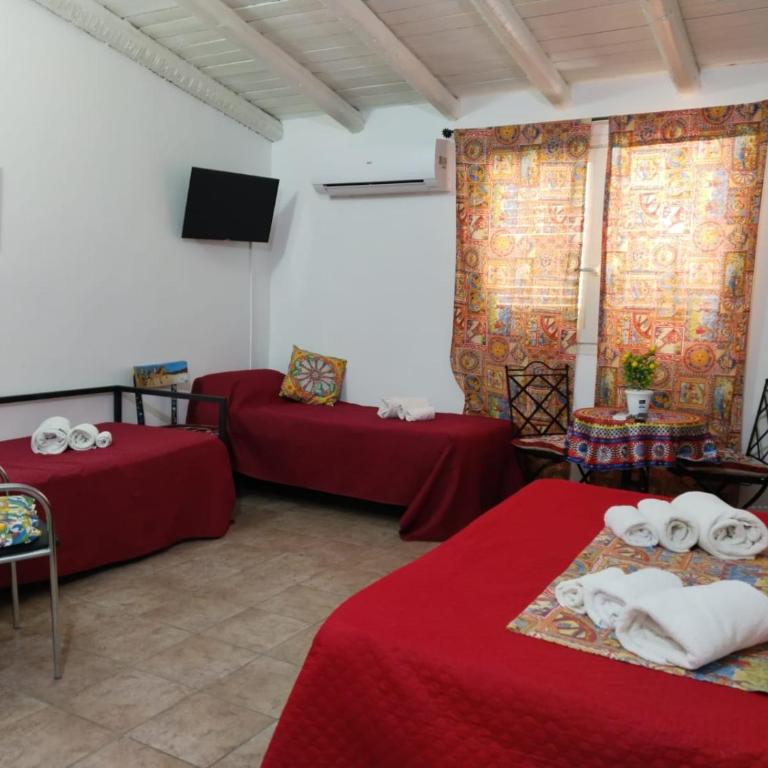 B&B Sikelia - Habitación Cuádruple Clásica - 5