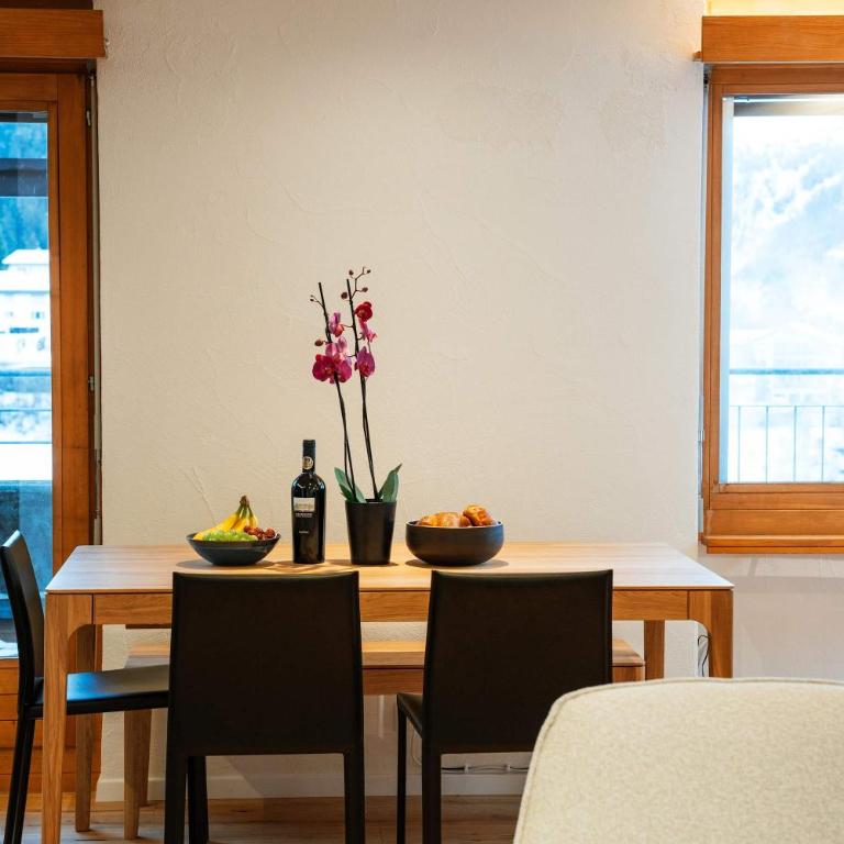 Stylish Lakeview Apartment Balcony & Free Parking - Apartment - 15