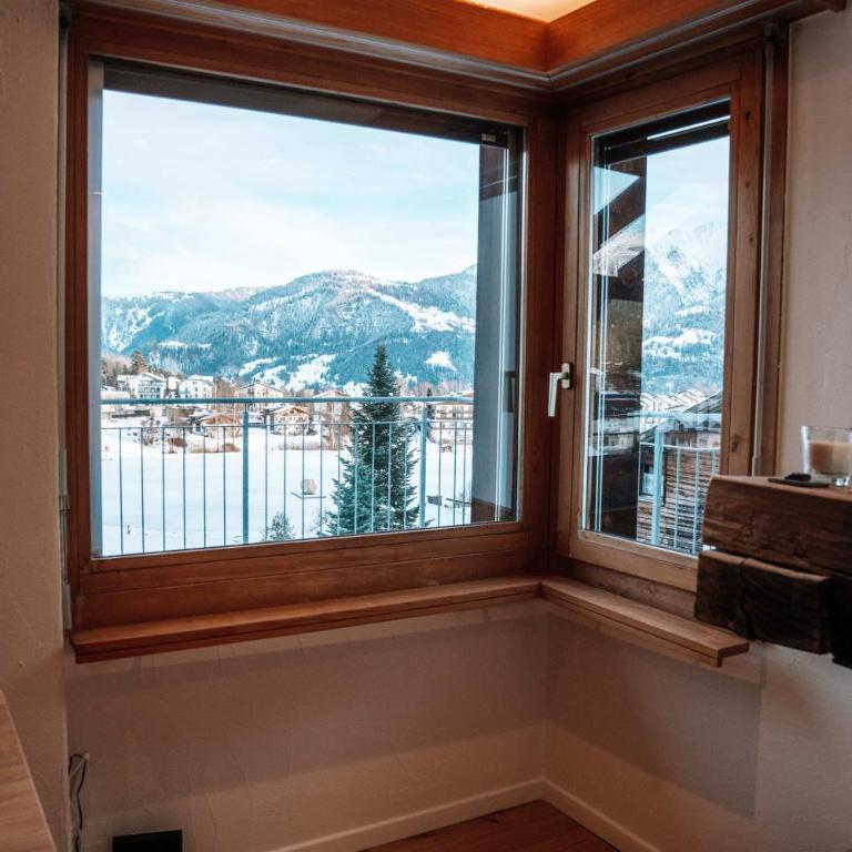 Stylish Lakeview Apartment Balcony & Free Parking - Apartment - 58
