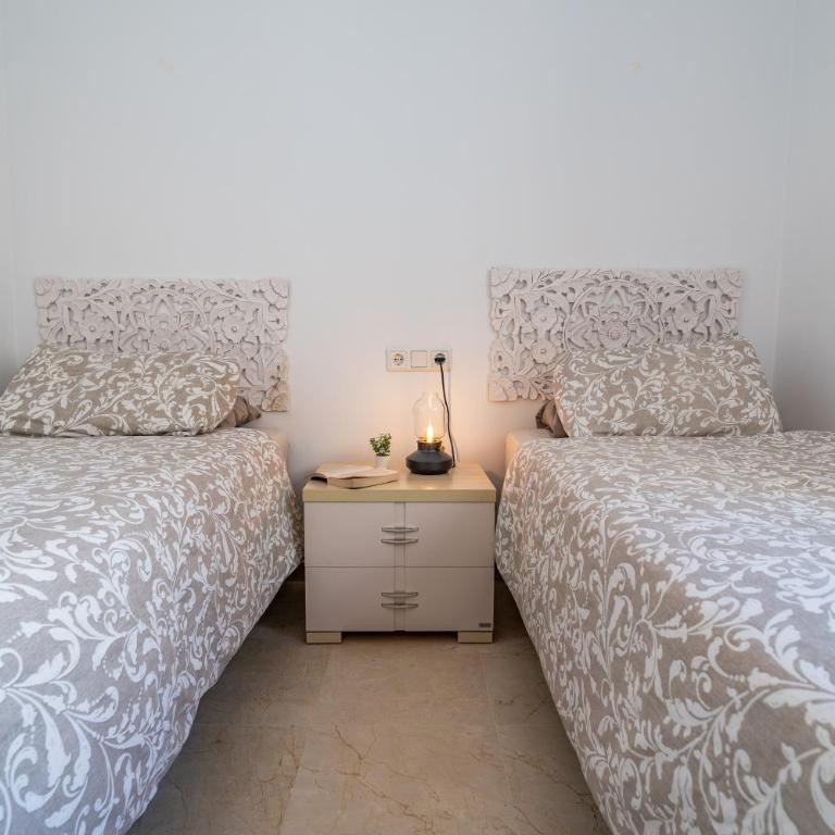 2-Bedroom Beachside Apartment with Private Parking, Estepona Centre - Apartamento de 2 dormitorios - 38