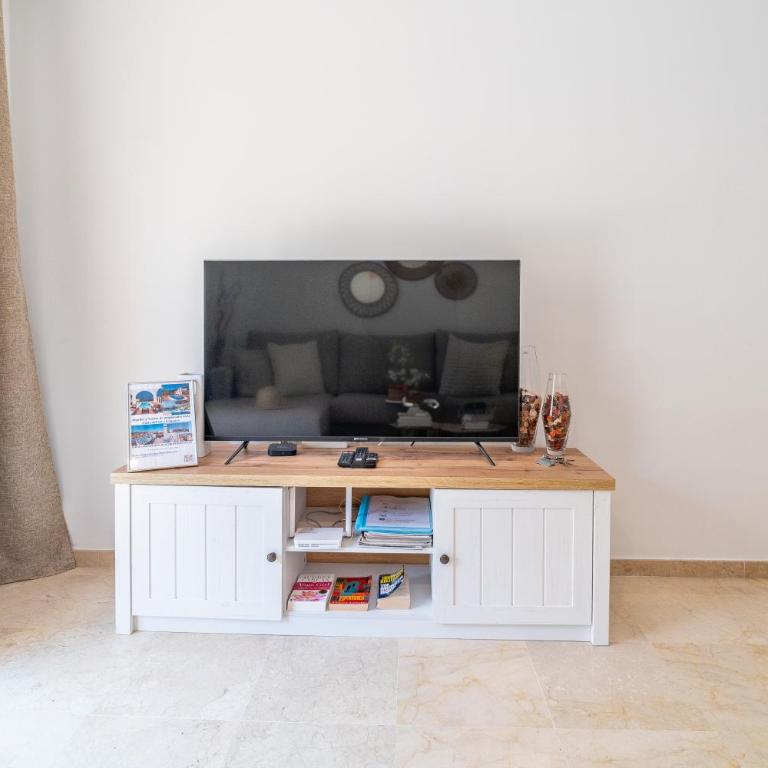 2-Bedroom Beachside Apartment with Private Parking, Estepona Centre - Apartamento de 2 dormitorios - 10