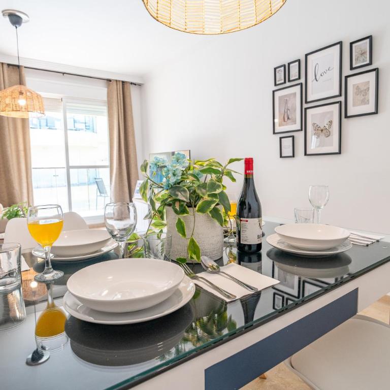 2-Bedroom Beachside Apartment with Private Parking, Estepona Centre - Apartamento de 2 dormitorios - 18