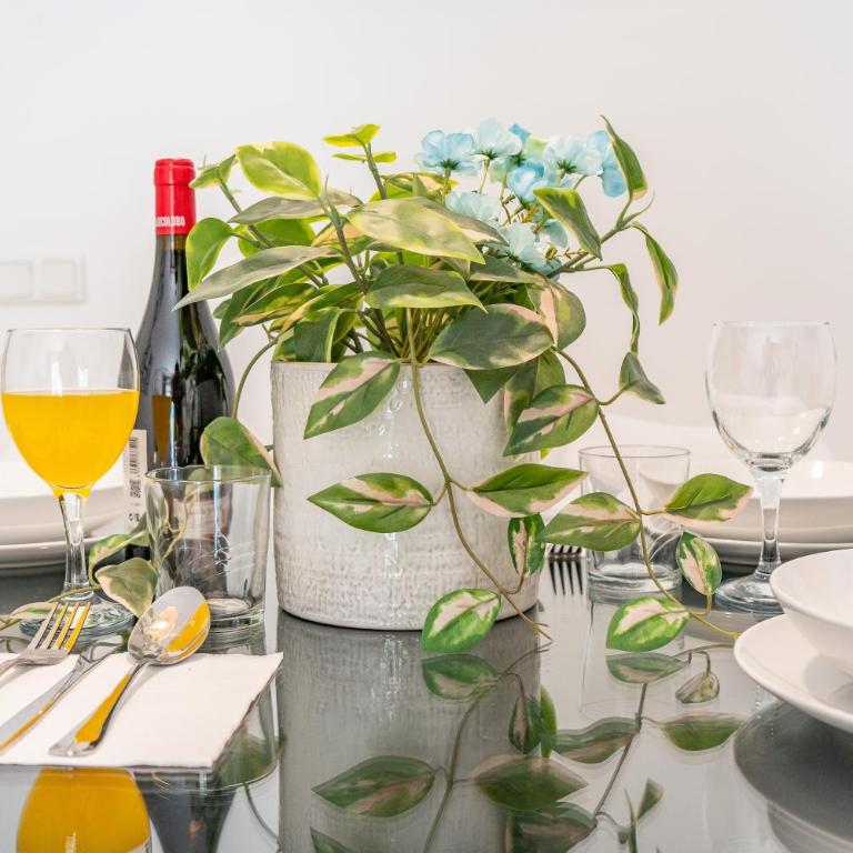 2-Bedroom Beachside Apartment with Private Parking, Estepona Centre - Apartamento de 2 dormitorios - 20