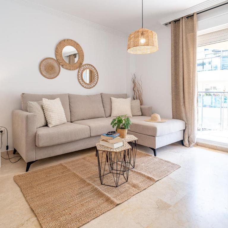 2-Bedroom Beachside Apartment with Private Parking, Estepona Centre - Apartamento de 2 dormitorios - 6