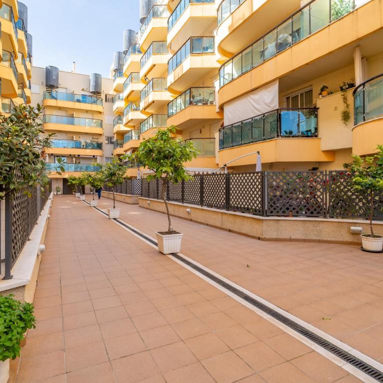 2-Bedroom Beachside Apartment with Private Parking, Estepona Centre - Apartamento de 2 dormitorios - 43