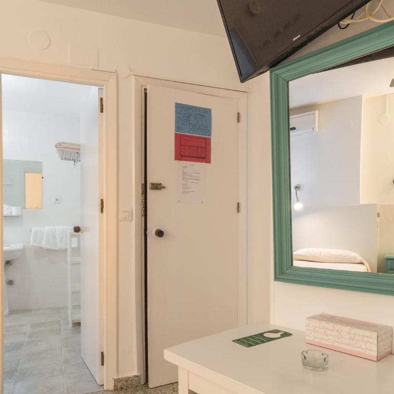 Hostal Altamar - Habitación Triple - 4