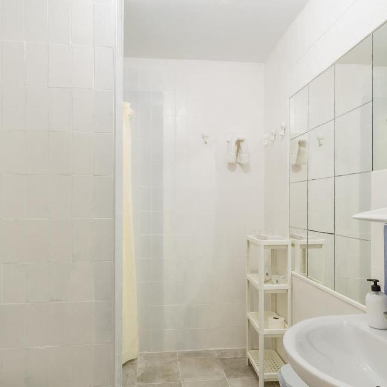Hostal Altamar - Habitación cuádruple - 1