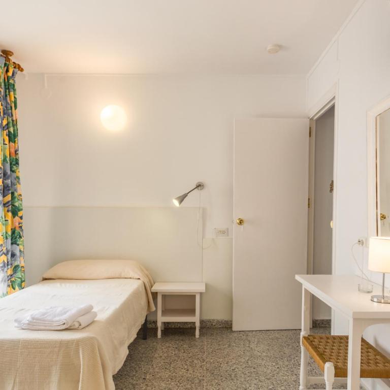 Hostal Altamar - Habitación cuádruple - 9