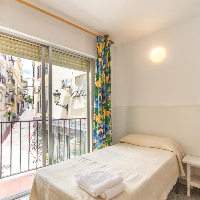 Hostal Altamar - Habitación cuádruple - 14