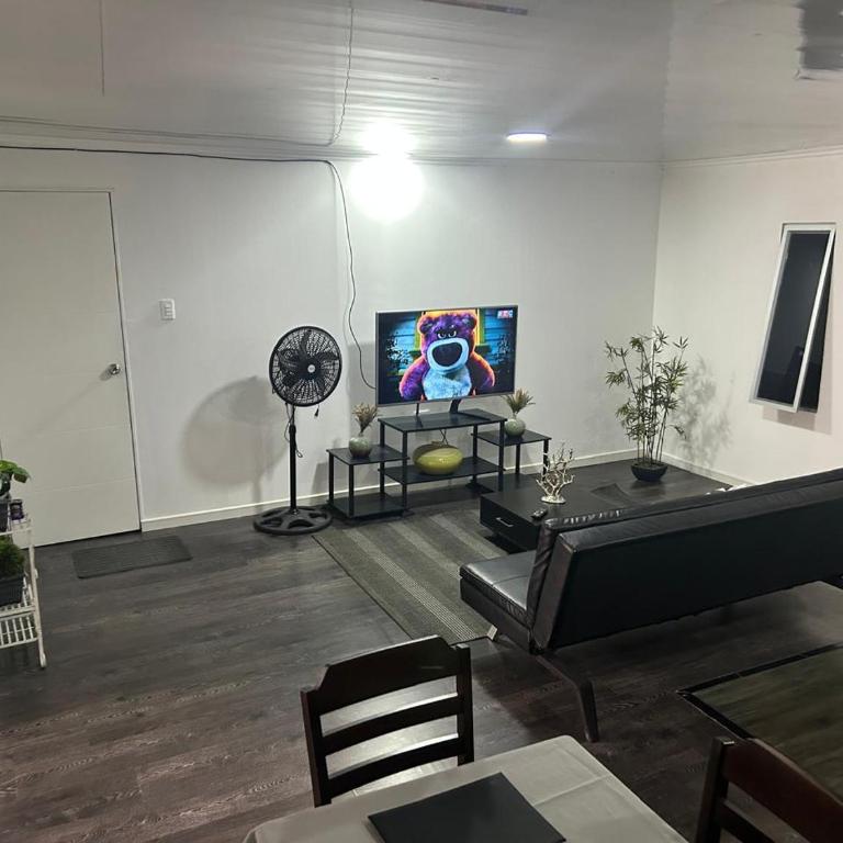 Departamento 2do Piso Relajado y con estacionamiento - Apartamento - 18