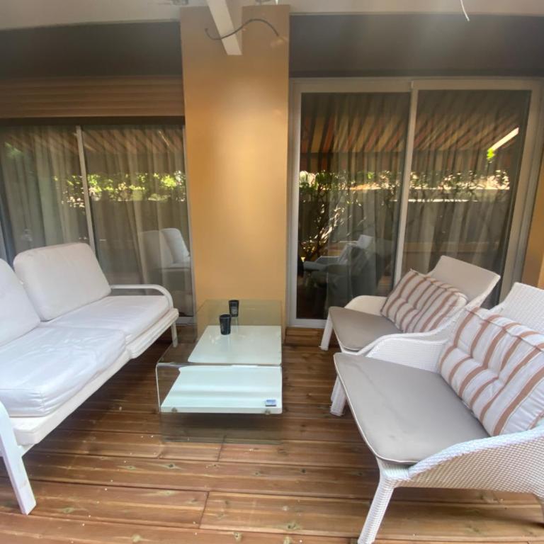 T4 - proche Monaco a 250m de la plage - 3 lits doubles -6 personnes - Appartement 3 Chambres - 20