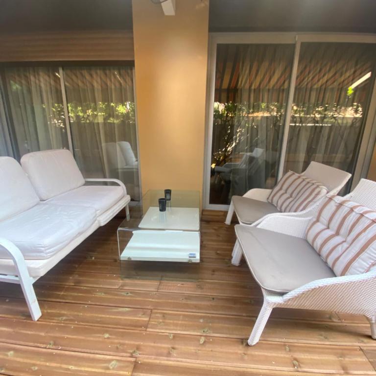 T4 - proche Monaco a 250m de la plage - 3 lits doubles -6 personnes - Appartement 3 Chambres - 22