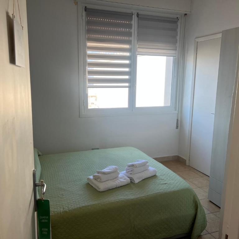 B&B Centrale - Camera Matrimoniale con Vista Mare - 2