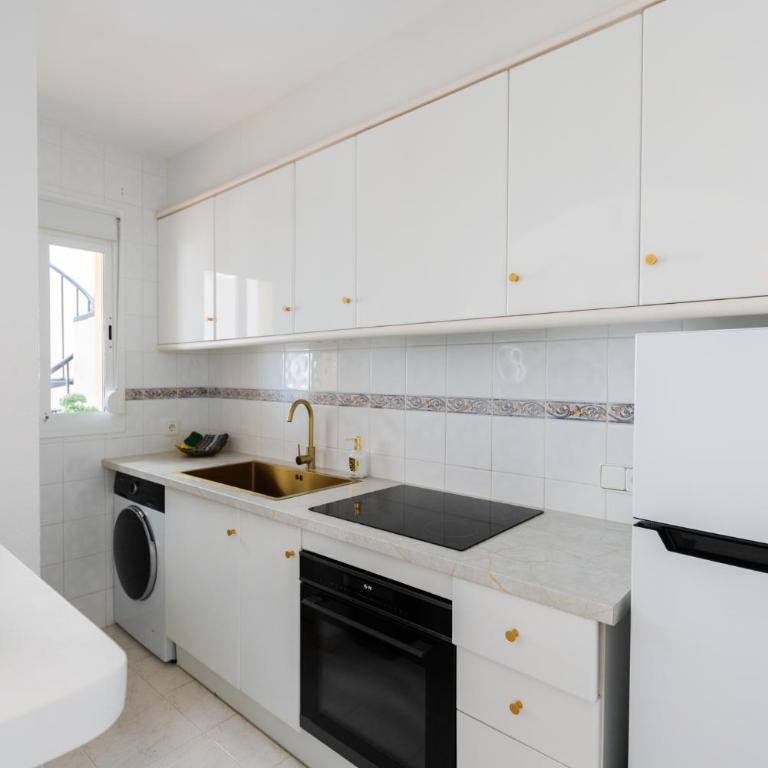 Casa Sunrise - Deluxe house with rooftop, 5 pools and panoramic sea views, Calpe - Two-Bedroom Apartment - 10