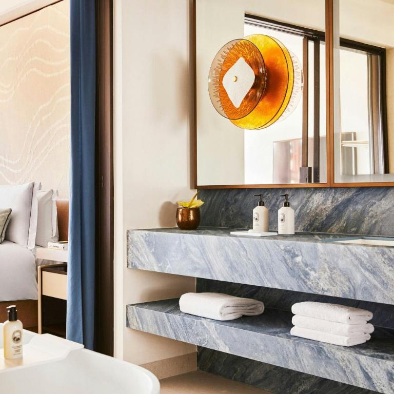 Hotel Arts Barcelona - Scenic King Room - 6