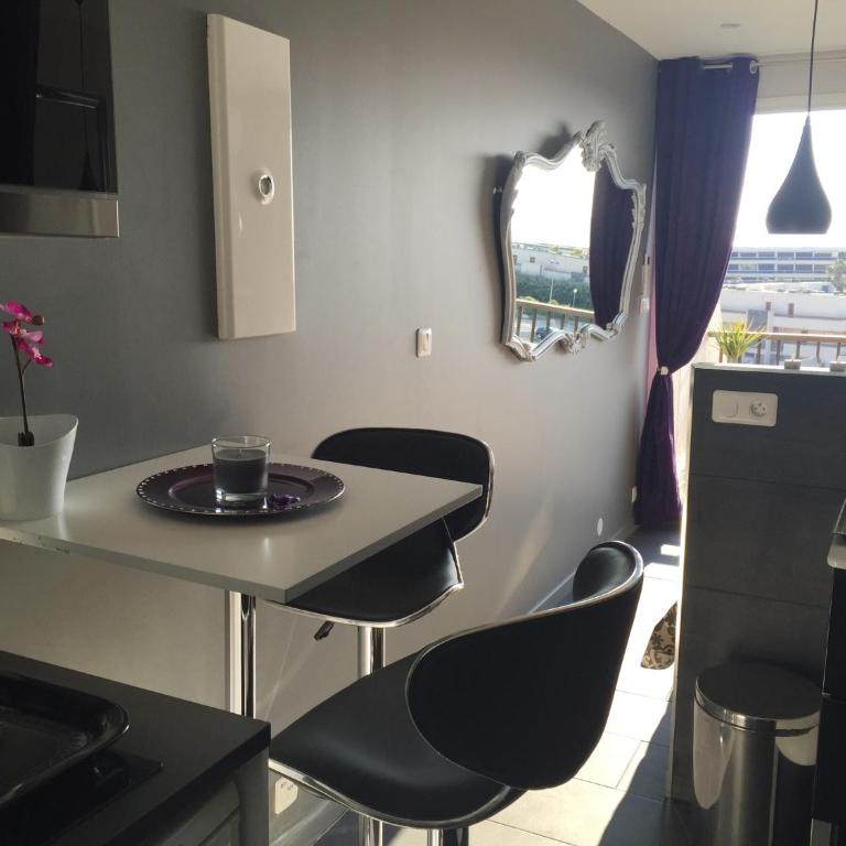 Studio Glamour Naturiste - One-Bedroom Apartment - 26