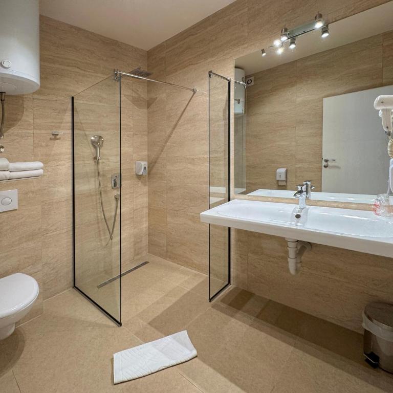 Shangri La Mansion - Superior Double Room - 1