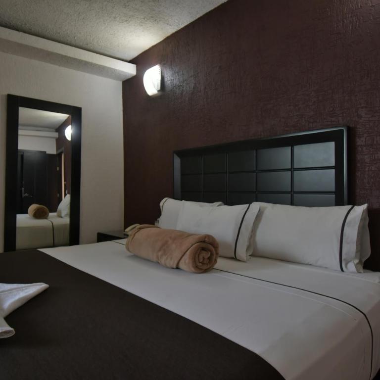 Hotel Portonovo Plaza Guadalajara - Habitación Superior con cama extragrande - 6