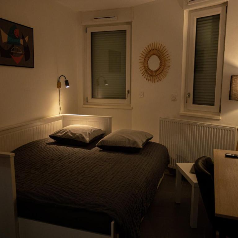 Studio Premium tout équipé - Arrivée autonome - fibre - café inclus - Appartement 1 Chambre - 15