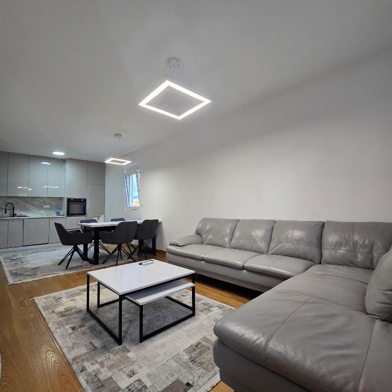 Violet- City Kvart Luxury 2 Bedroom - Two-Bedroom Apartment - 2