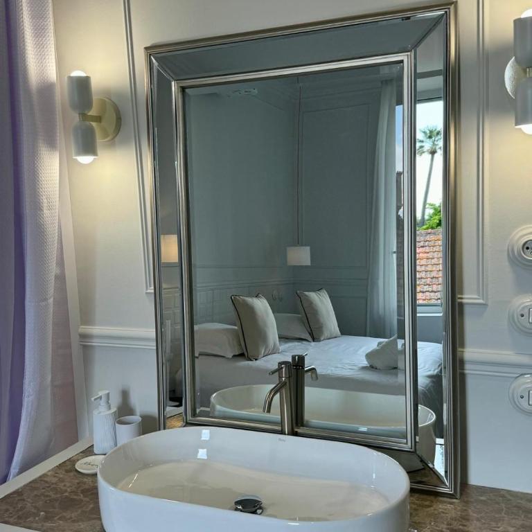 Maison LYO logement Luxe - Deluxe Studio mit Kingsize-Bett - 9
