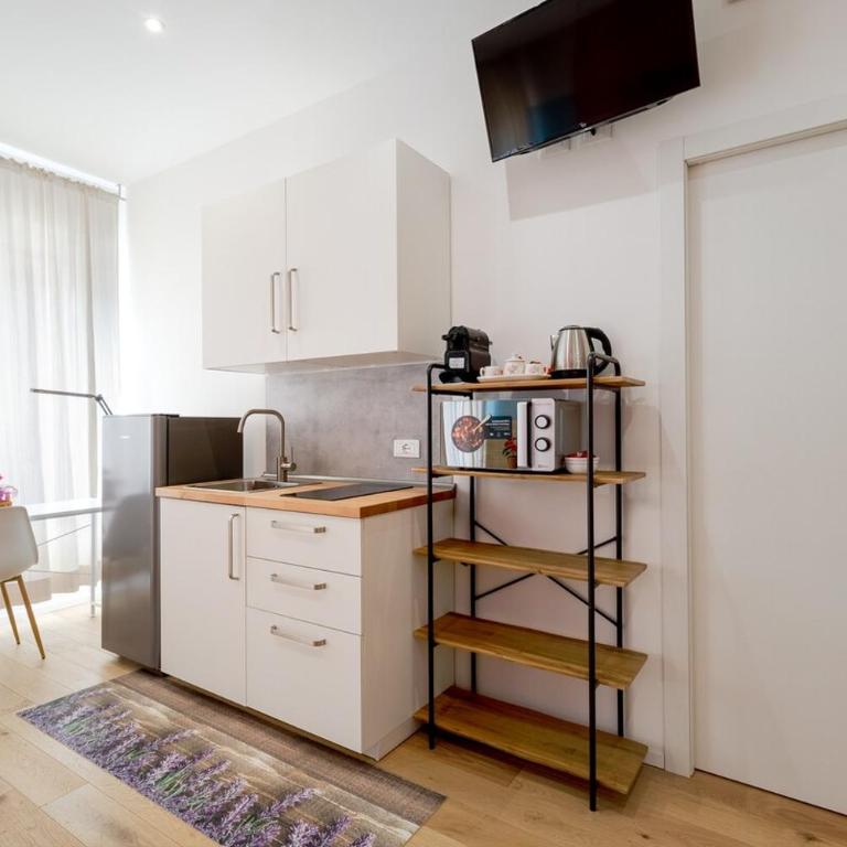 Treviso Central Stay - One-Bedroom Apartment - 9