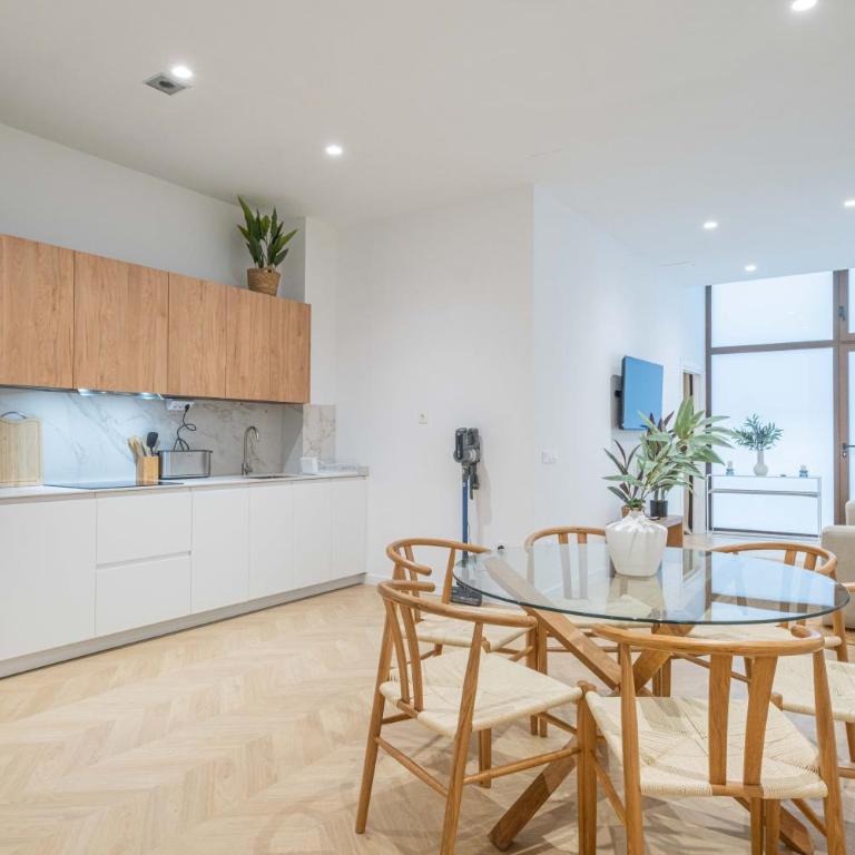 Flats poeta serrano - Three-Bedroom Apartment - 62