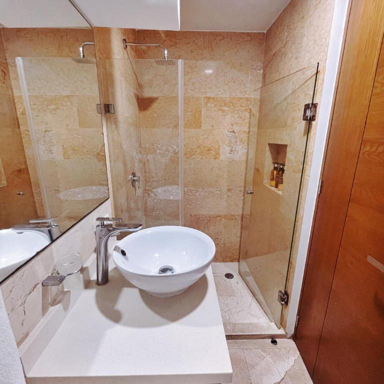 Ocean View Balcony, Rooftop, Estudio next 5thAve - Apartment mit Aussicht und Balkon - 14