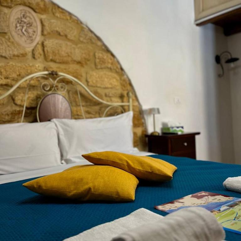 Home Via Neve-Historical Centre - Double Room with Balcony - 41
