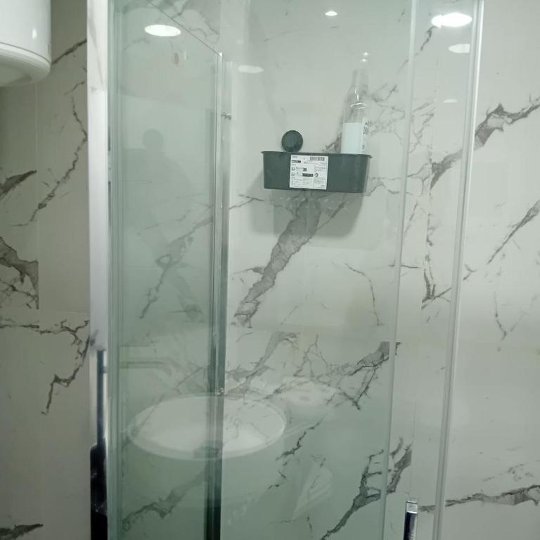 Smart Suite - Triple Room with Private Bathroom - 8